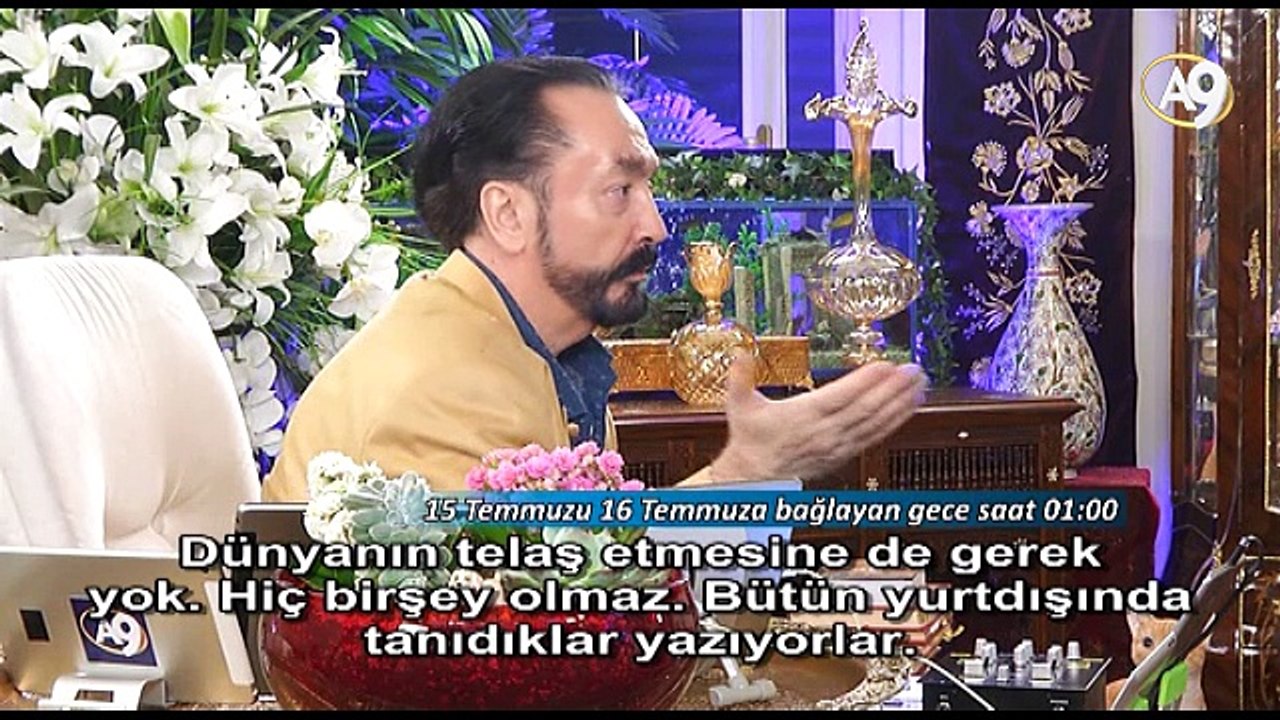 Adnan Oktar darbe girişimi gecesi bu girişimin başarısız olacağını halkımızın rahat olmasını söyledi
