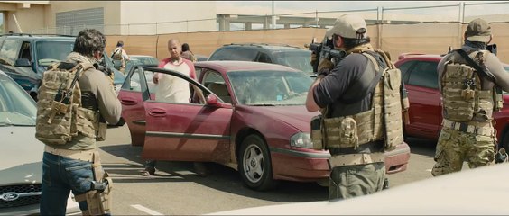 시카리오  SICARIO  2차 공식 예고편 - 'Welcome to Juárez' (한국어 CC)-9jV8zrCodeo