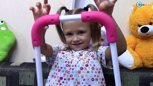 Коляска для куклы котенок и Ярослава. Игрушки для девочек Stroller for Baby Dolls Unboxing Toy