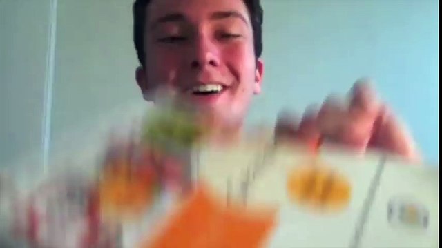 A 16 ans il parle 20 langues differentes