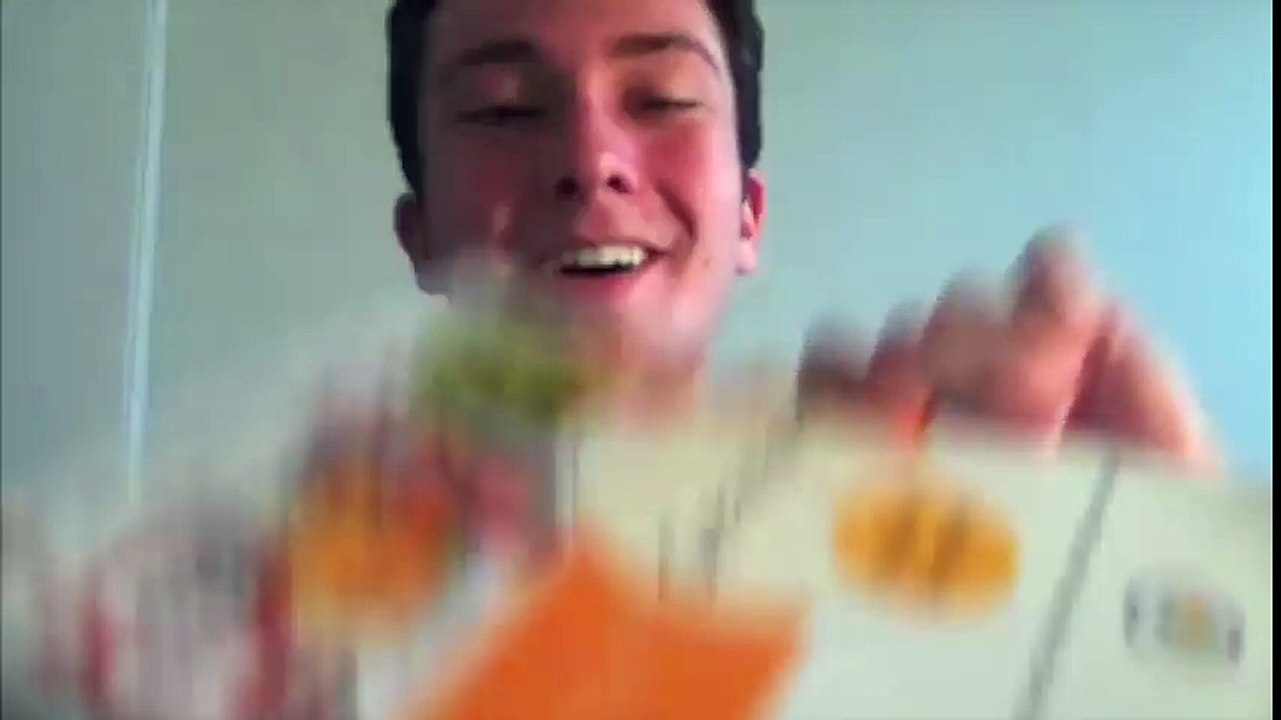 A 16 ans il parle 20 langues differentes