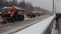 En russie il ne rigolent pas quand il s'agit de déneiger les routes