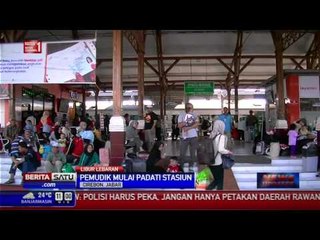 Penumpang Arus Balik di Stasiun Prujakan Ramai