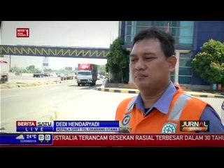 Antrean Panjang di Pintu Tol Cikarang