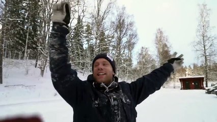 Le backflip de fou de ce snowboardeur va faire votre journée