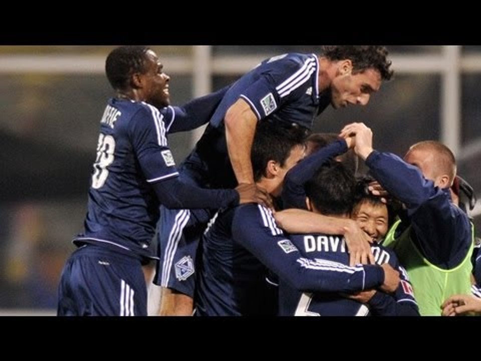 GOAL: Young-Pyo Lee stunning free kick goal lifts the Vancouver Whitecaps over the Columbus Crew