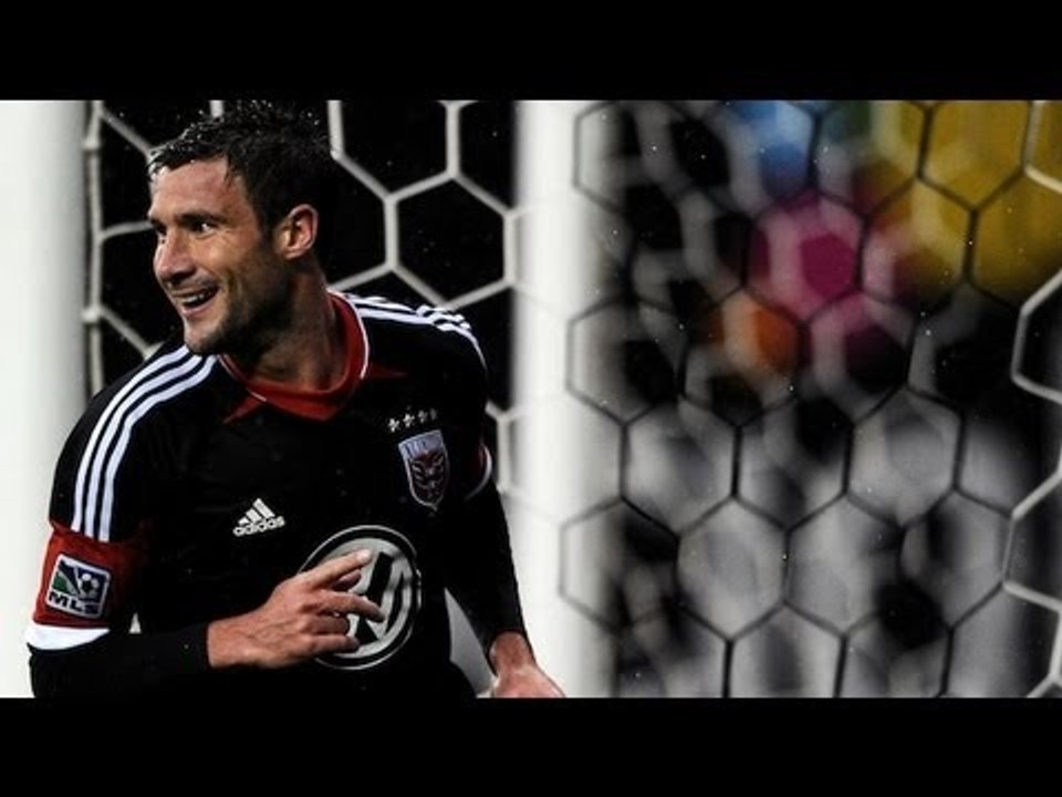 HAT TRICK: Chris Pontius (DC United) scores 3 g...