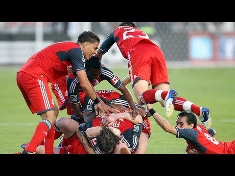 Torsten Frings scores a great goal from distance to give Toronto FC a lead