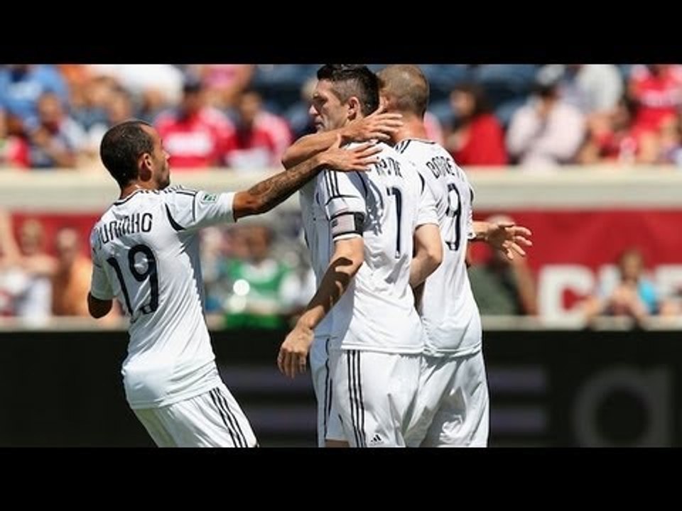 Robbie Keane scores 2, nearly has hat trick for LA Galaxy vs Chicago Fire