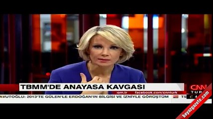 CNN Türk spikeri Saynur Tezel'den CHP'li Hürriyet'e destek