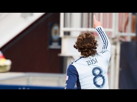 GOAL: Zusi pounces on the loose ball | Philadelphia Union vs Sporting KC