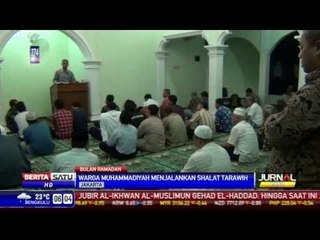 Warga Muhammadiyah Menjalankan Shalat Tarawih