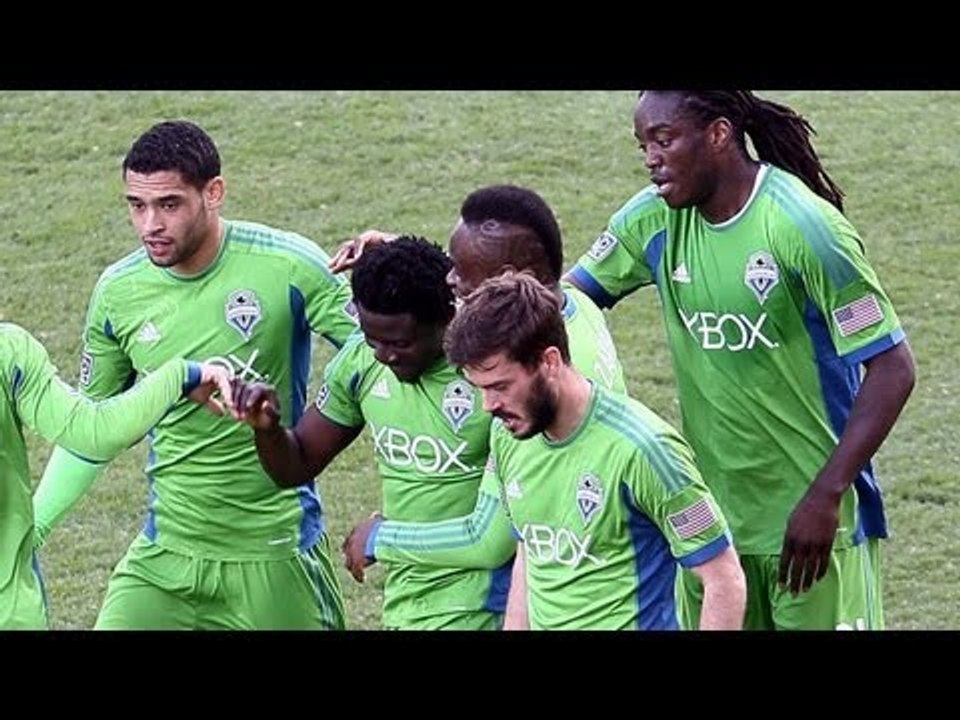 GOAL: Obafemi Martins scores off the rebound | Colorado Rapids vs Seattle Sounders FC