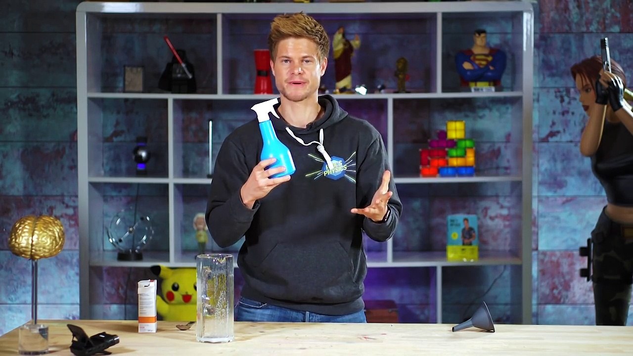 Windschutzscheibe enteisen - Schnell und einfach! Kälte-Hack bei extremem Wetter _ Phil's Physics-sSRjUJBAUMQ