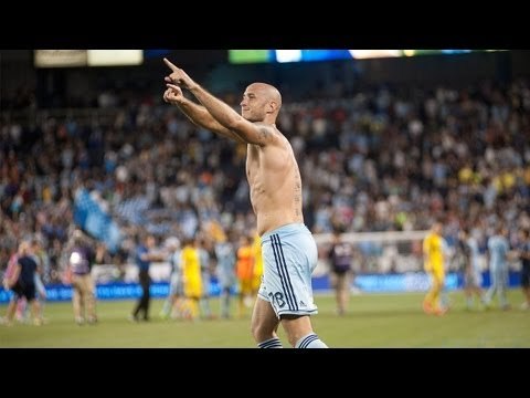 GOAL: Aurelien Collin finishes from inside the box | Sporting KC vs Vancouver Whitecaps