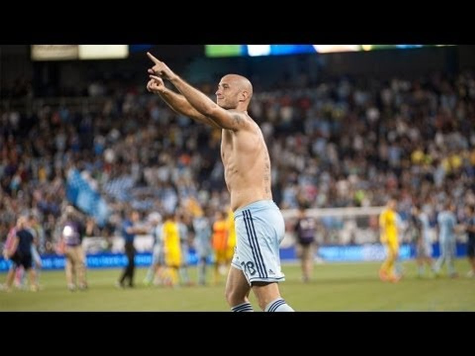GOAL: Aurelien Collin finishes from inside the box | Sporting KC vs Vancouver Whitecaps