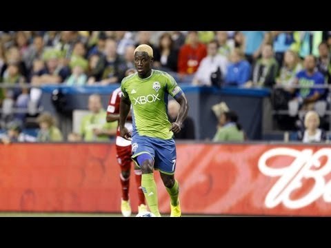 GOAL: Eddie Johnson opens the scoring with a perfect glancing header | Sounders vs. Portland Timbers