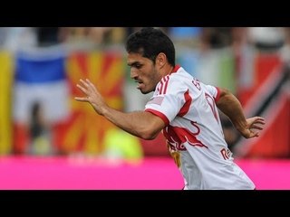 GOAL:  Espindola beats Attinella on the penalty kick