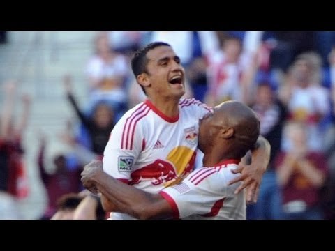 GOAL: Tim Cahill redirects Henry's corner | NY Red Bulls vs Montreal Impact