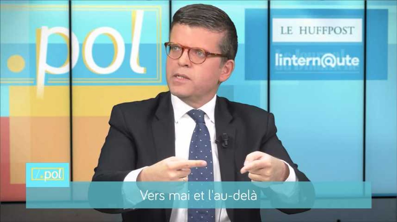 "Emmanuel Macron, c'est 'En Marche' sur la tête"