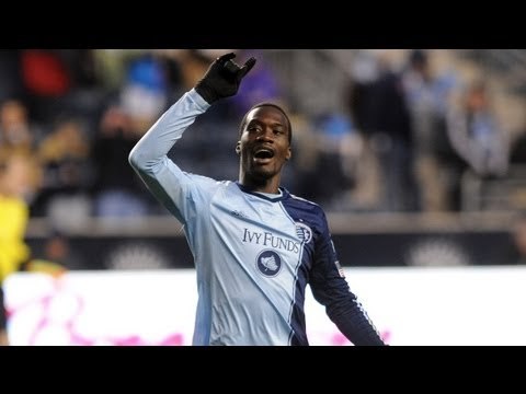 GOAL: CJ Sapong brave no-look header | Sporting KC vs Columbus Crew
