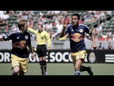 GOAL: Tim Cahill soars and heads the ball in past Hamid | New York Red Bulls vs D.C. United