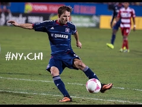 GOAL: Mike Magee cleans up the rebound from a Duka blast | New York Red Bulls vs. Chicago Fire