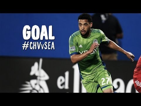 GOAL: Lamar Neagle pounces on a Dan Kennedy blunder | Chivas USA vs Seattle Sounders