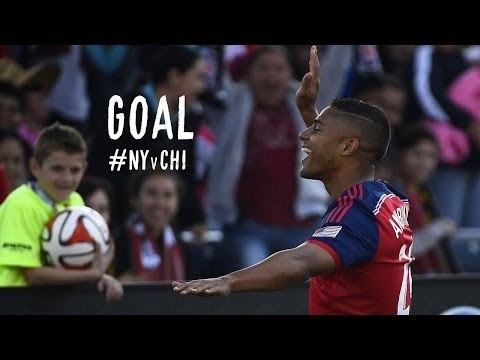 GOAL: Quincy Amarikwa ties the game at the start of the second half | NY Red Bulls vs Chicago Fire