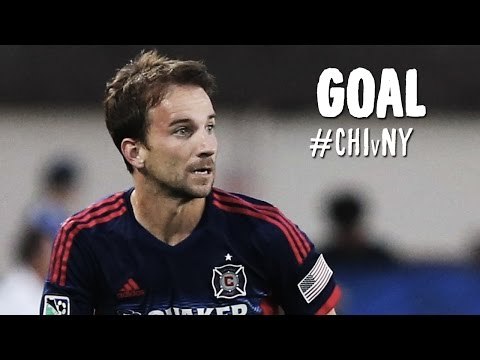 PK GOAL: Mike Magee converts penalty after initial rebound | Chicago Fire vs. New York Red Bulls