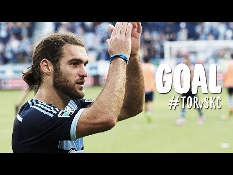 GOAL: Graham Zusi buries it in the top right trough traffic | Toronto FC vs. Sporting Kansas City