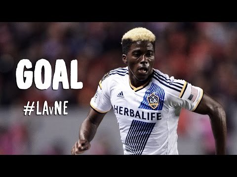 GOAL: Gyasi Zardes beats Shuttleworth to the near post | L.A. Galaxy vs New England Revolution