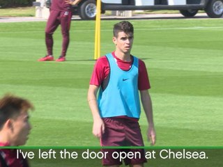 Oscar happy at Shanghai - but leaves door open for Chelsea return