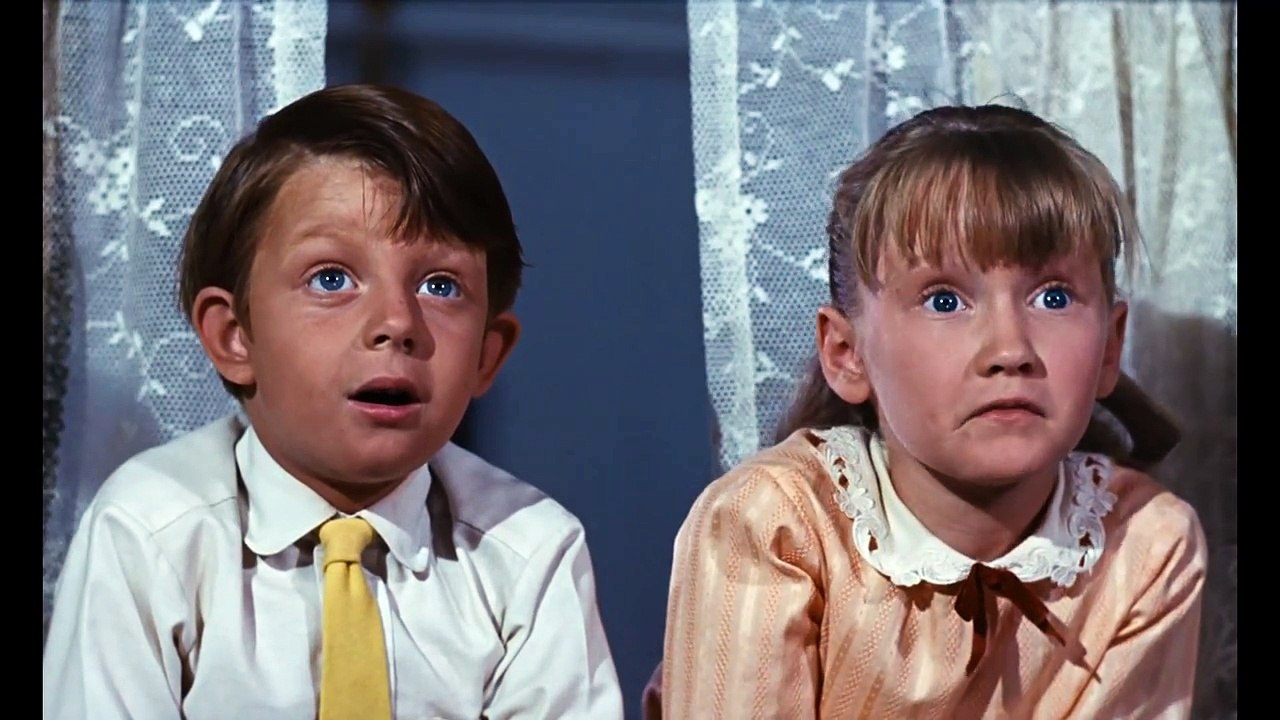 Mary Poppins - Extrait  - Mary Poppins arrive ! - Le 5 mars en Blu-Ray et DVD !-dPtevOSYja0