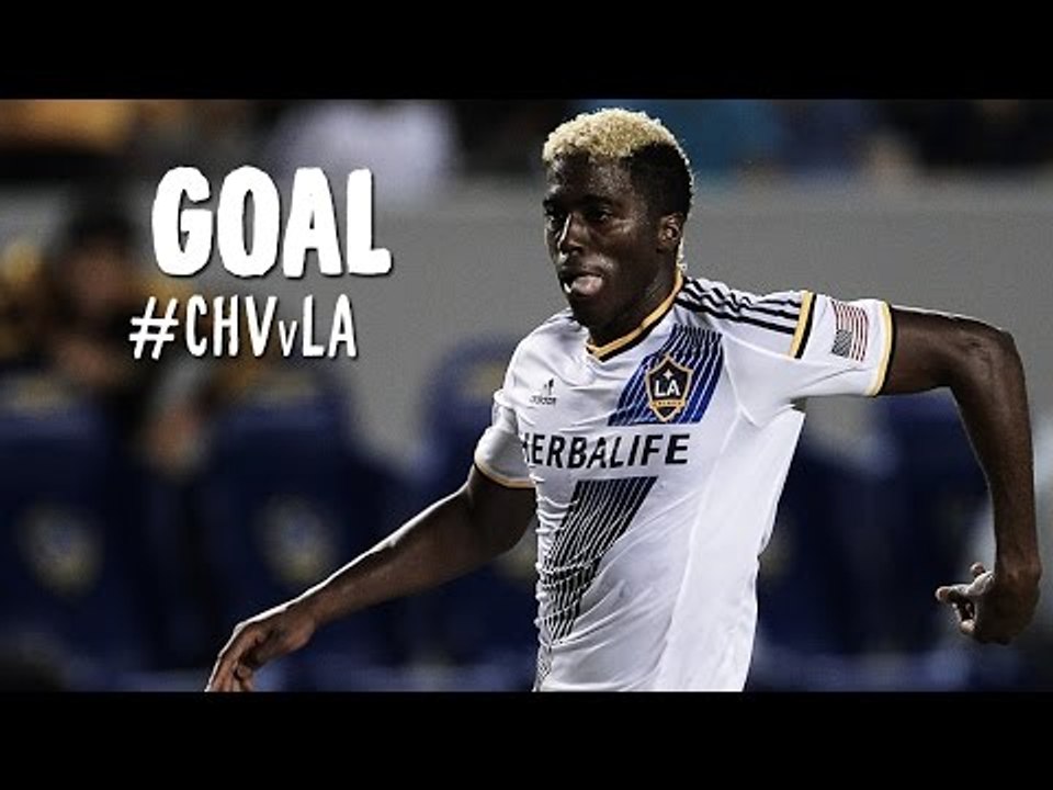 GOAL: Gyasi Zardes one-touch stinger slots into the far post | Chivas USA vs. LA Galaxy