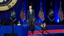 Obama se despide del poder con emotivo llamado a la unidad