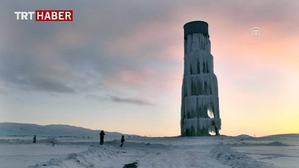 Su deposu "buz kulesi"ne dönüştü
