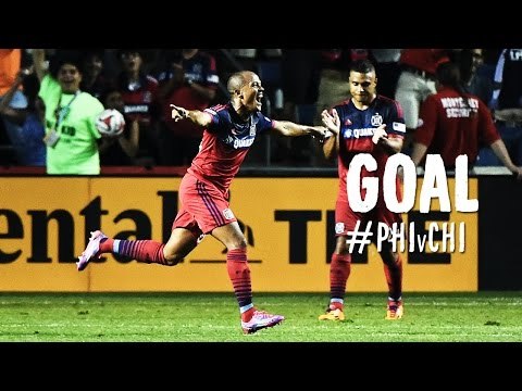 GOAL: Robert Earnshaw chips Mbolhi to score the equalizer | Philadelphia Union vs. Chicago Fire