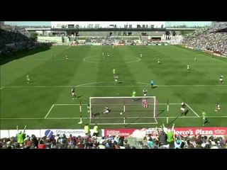 Télécharger la video: GOAL: Obafemi Martins taps home his second | Colorado Rapids vs. Seattle Sounders