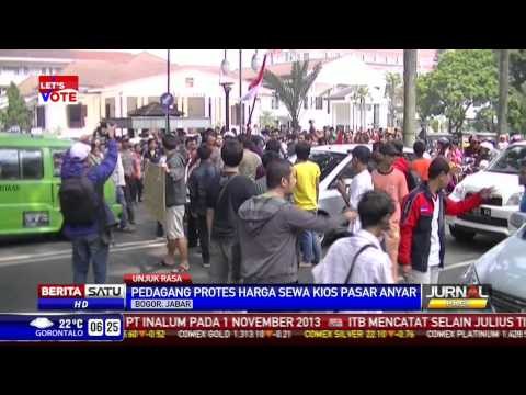 Ratusan Pedagang Protes Harga Sewa Kios Pasar Anyar