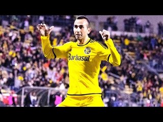 GOAL: Justin Meram sends a rocket into the upper 90