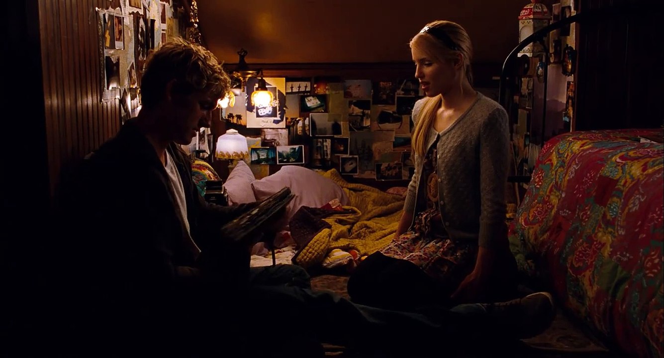 Numéro Quatre - Extrait - Dans la chambre de Sarah - VF-RvFqX_AMQ44