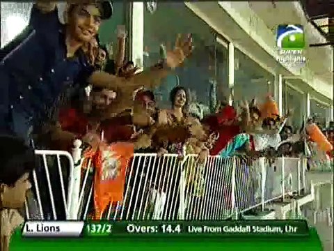 Abdul Razzaq Batting (Lahore Lions vs Karachi Dolphins) T20 Domestic Final