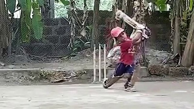 দেখুন সেই ছোট বেলার মেহেদি হাসান মিরাজের কি অসাধারন ব্যাটিং