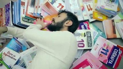 Yine mi BÜT'e Kaldım? (Finallerin Şarkısı)