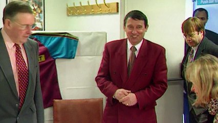 Former England manager Graham Taylor dies aged 72