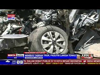 Pasutri Lansia Tewas Usai Minibus yang Ditumpangi Menabrak Truk