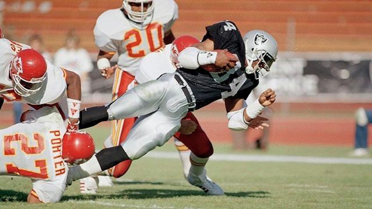 In hindsight, Bo Jackson 'would have never played football'
