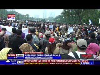 Video herunterladen: Ribuan Guru Honorer Serbu Monas