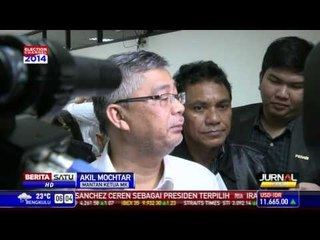 Akil Mochtar Bantah Ditangkap Bersama Chairun Nisa